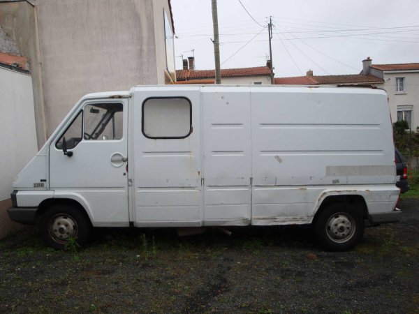 [Van Left Side]