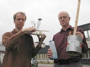 Johannes Bergmark and Anders Erkéus with some instruments at the Tonspråk conference in Gävle, 2010